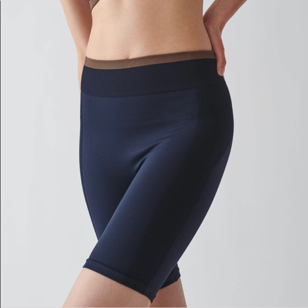 COS Sustainable Active Biker Shorts Small NWT